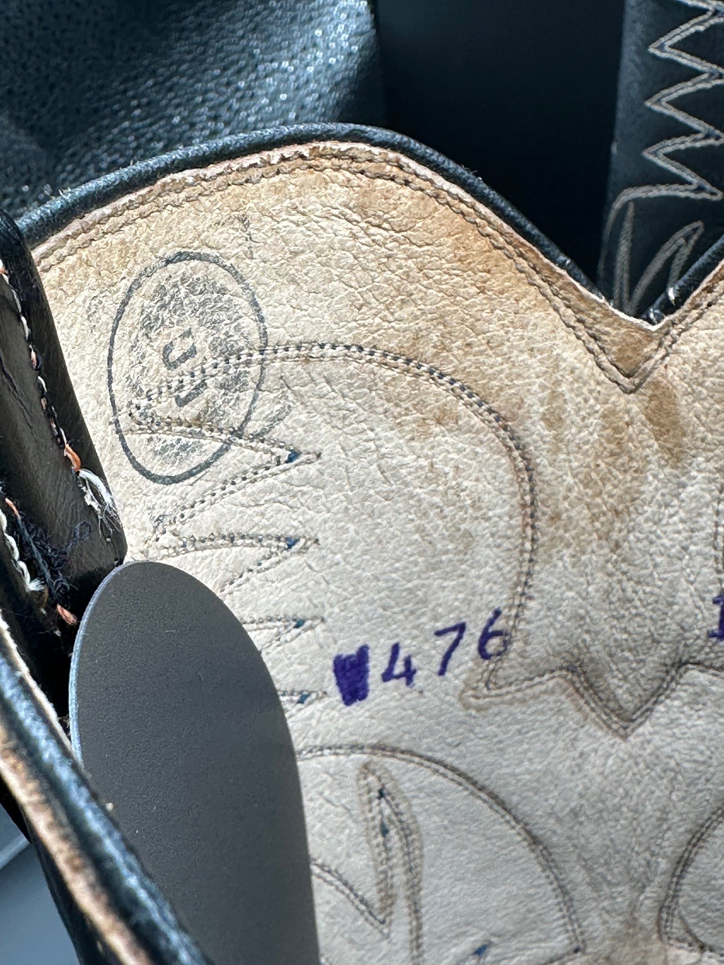 Cowtown Preban Whale Cowboy Boots size 10.5 D